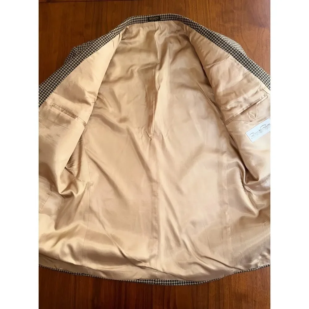 Oscar de la Renta chest 22